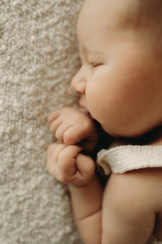 babyfotograf-babyshooting-neugeborenes-fotograf-aalen-ellwangen-schwäbisch-gmünd