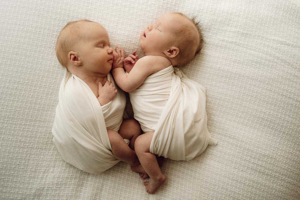 babyfotograf-babyshooting-neugeborenes-fotograf-aalen-ellwangen-schwäbisch-gmünd-zwillinge